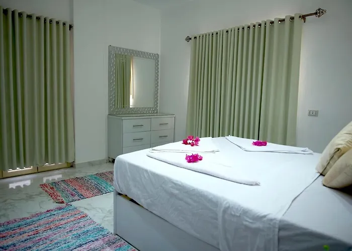 Arabian Villas And Studios *